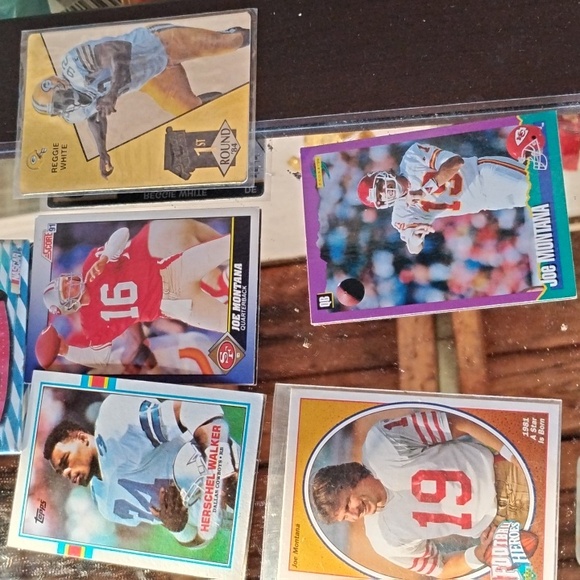 Assorted Sports Trading Cards Collection - Picture 3 of 4